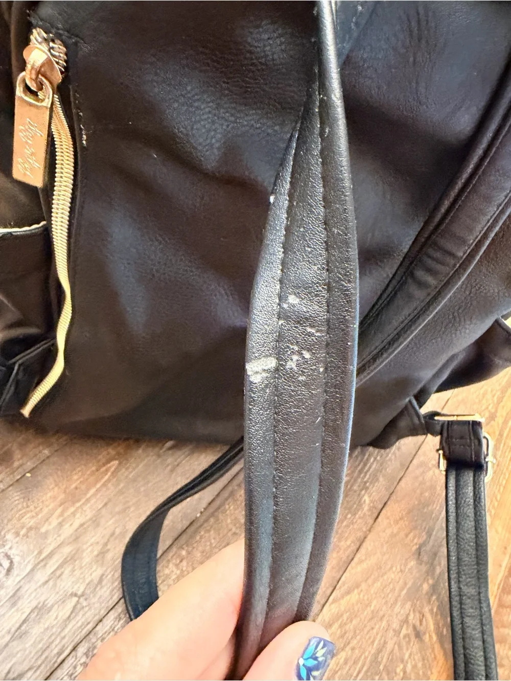 Itzy Ritzy Mini Plus Black Gold Vegan Leather Diaper Bag Backpack Noir